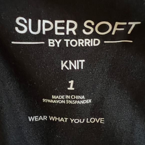 NWT Torrid Asymmetrical Tunic Shirt Size 1X - Picture 11 of 11